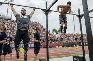 Games2012_TrackTriplet_FroningLeverich_bar muscleup_0